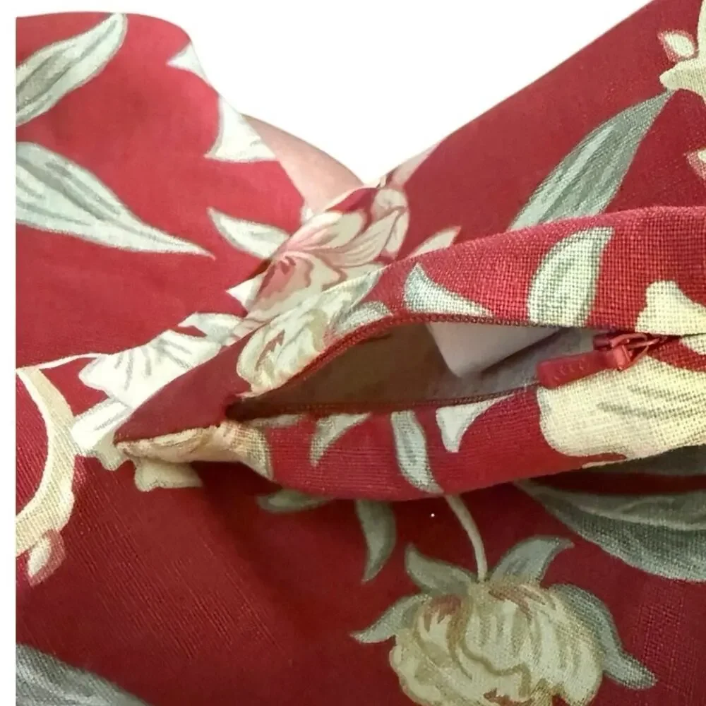 Pottery Barn Gabrie Pillow Cover 24 x 24 Linen Cotton  Floral Decorative (2)